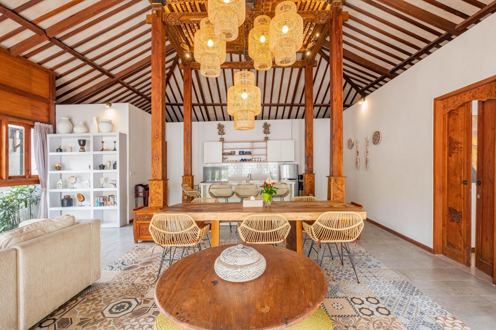 Kakul Villas & Suites *